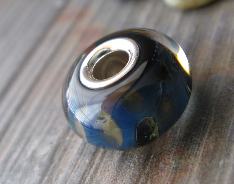 AGB sterling silver core boro glass lampwork bead, Look Back... image 2