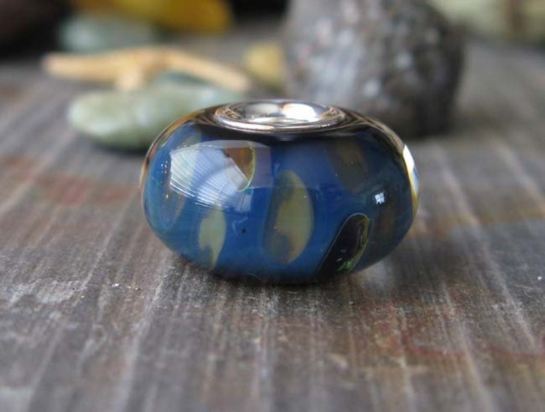 AGB sterling silver core boro glass lampwork bead, Look Back... image 4