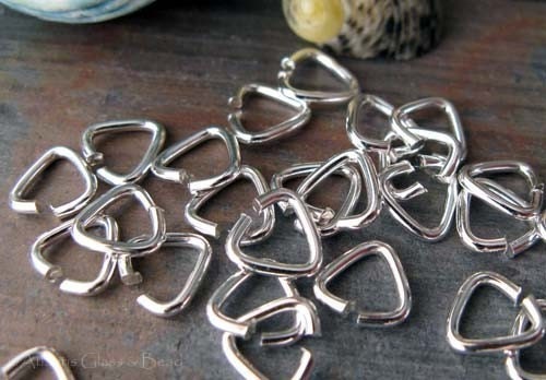 1/4 Troy Ounce Sterling Silver Triangle Jump Rings – 18 Gauge, 6-7mm ...