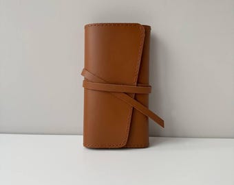 Jewelry travel case Leather travel accessories for women Handmade jewelry storage roll Aesthetic necklace organizer Unique birthday for her