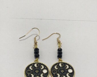 Boucles d'oreilles phases de lune avec pierres noires