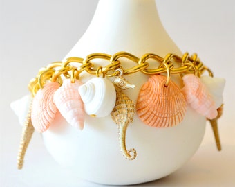 Seahorse Charm, Sea Shell Lucite Beach Bracelet, Vintage Charm Bracelet, Nautical Bracelet