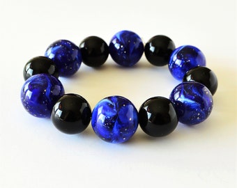 Black and Blue Swirl Beaded Lucite Stretch Bracelet, Galaxy Bracelet