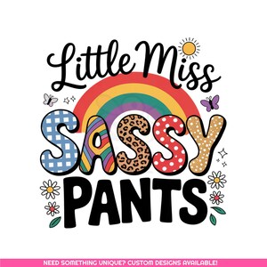 Pantalones de la Señorita Sassy PNG / Diseño de sublimación de letras con estampado de arcoíris lindo / Clipart de camiseta de chica divertida / Descarga digital