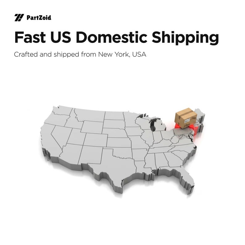 K&ouml;nnte beinhalten: Eine Grafik mit dem PartZoid-Logo, dem Text Fast US Domestic Shipping und dem Text Crafted and shipped from New York, USA. Unter dem Text befindet sich eine graue 3D-Karte der Vereinigten Staaten mit einem braunen Karton &uuml;ber der Nordostregion.
