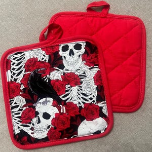 Gothic Spooky Raven Skull & Roses Potholder Horror Halloween Scary Decor Witchy Goth Pot Holder Goth Kitchen Decor