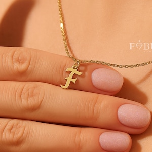 Colgante con alfabeto inglés antiguo, collar con inicial personalizada, collar con dije de letra de oro macizo para mujer, fuente gótica, regalos para ella, joyería personalizada