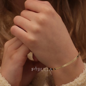 Handmade 14k/18k Gold Bangle Bracelet: Minimalist Polished Slip-On Design