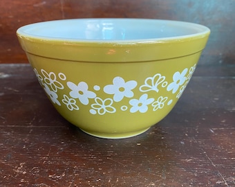 PYREX | Vintage | #401 | Crazy Daisy |Spring Blossom | Mixing Bowl | 1970s | FREE SHIPPING!!!