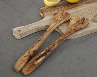 Zestaw ręcznie wykonanych sztućców do serwowania z drewna oliwnego: wystrój kuchni w Jerozolimie