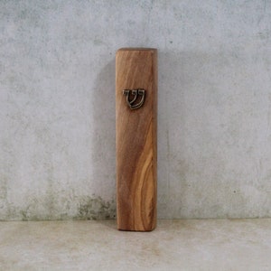 Caixa de mezuzá pequena de madeira de oliveira de 10 cm de Jerusalém com a letra "SHIN", presente para inauguração de casa judaica