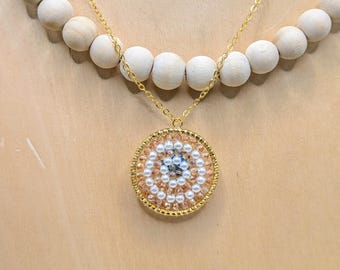 Circular Pendant Necklace with Champagne and Pearl Beads