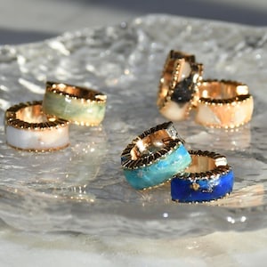 OMKEERBARE Clay Huggie-oorbellen: 14K vergulde oorringen