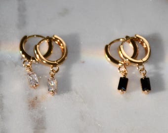 Kristall Baguette Ohrringe: 14k Gold Plated Huggies