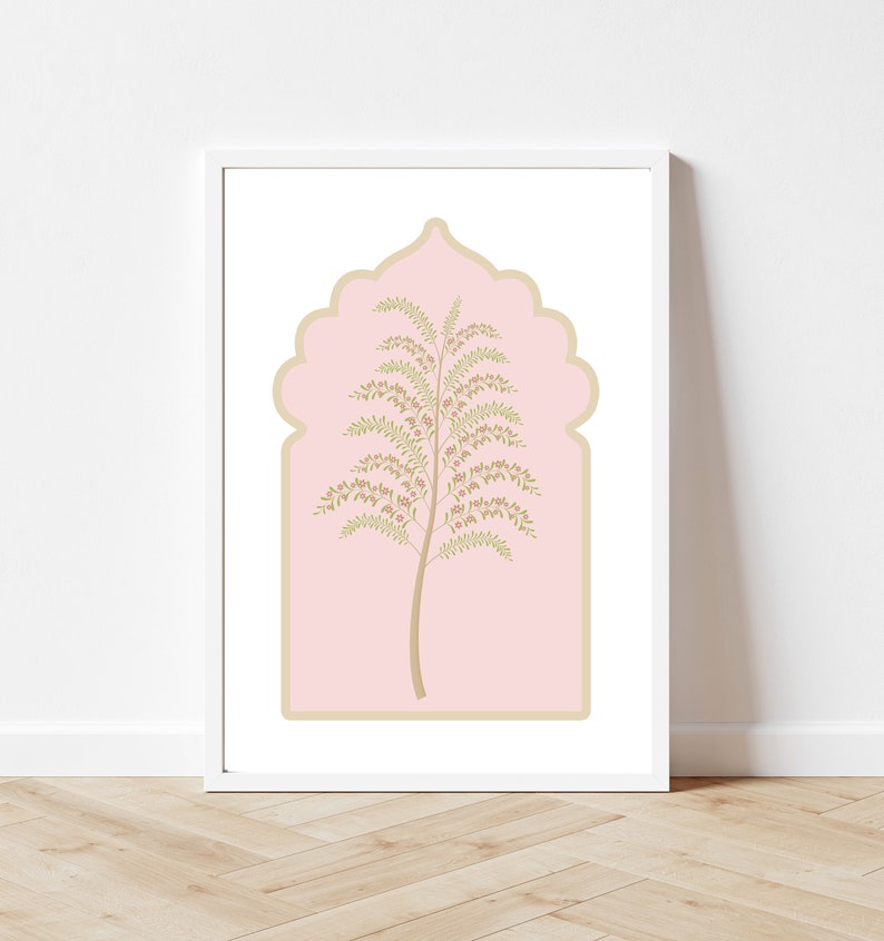 Puede incluir: Una impresi&oacute;n enmarcada en rosa y dorado con un dise&ntilde;o floral estilizado. El dise&ntilde;o floral es una sola rama con hojas verdes y flores rosas. El dise&ntilde;o est&aacute; sobre un fondo rosa y enmarcado con un arco dorado.