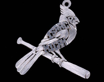 Collar de plata de ley hecho a mano con colgante personalizado de pájaro cardenal y colgante con nombre.