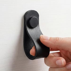 Handmade Leather Handles | Drawer Pulls & Cabinet Knobs | For IKEA Pax Kallax Hemnes | Vegetable Tanned Leather | Made in Germany