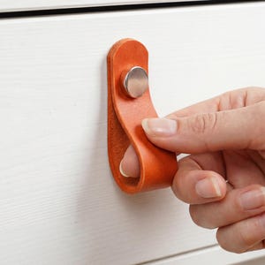 Handmade Leather Handles | Drawer Pulls & Cabinet Knobs | For IKEA Pax Kallax Hemnes | Vegetable Tanned Leather | Made in Germany