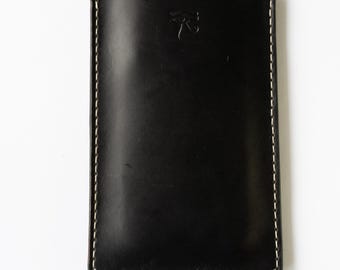 Personalized Leather iPhone Case Handmade | Vegetable Tanned Leather Phone Cover | Customizable Gift for Him, Gift for Her | Anniversary Gif