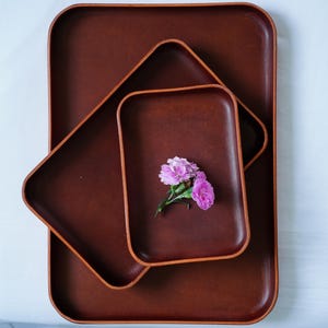 Handmade Leather Tray – Minimalist Catchall for Everyday Essentials – Handcrafted Leather Tray from Vegetable-Tanned Butter Leather