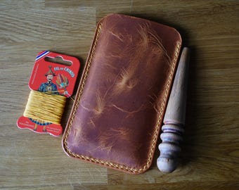 Hand-stitched Leather Case for Your Smartphone - iPhone Case, Every Stitch Sewn by Hand • iPhone Etui