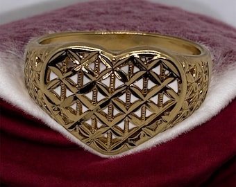 14k Gold Plated Heart Diamond-Cut Ring - Anillo de Corazon Corte de diamante