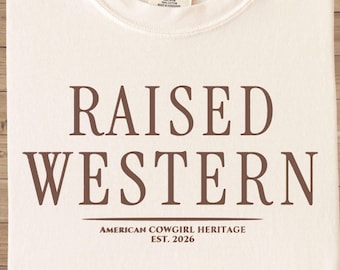 Camiseta gráfica con colores cómodos y herencia de vaquera criada en el oeste