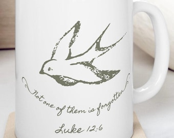 Taza de café con versículo bíblico Lucas 12:6 Gorrión, pájaro, escritura, taza de cerámica, regalo