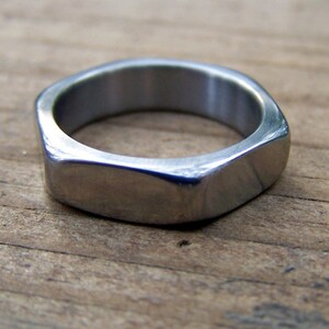 Men/'s Wedding Band 8mm Band Sterling Silver Rustic Unique Men/'s Wedding Ring Personalized Ring Rugged Christmas Gift for Boyfriend Husband