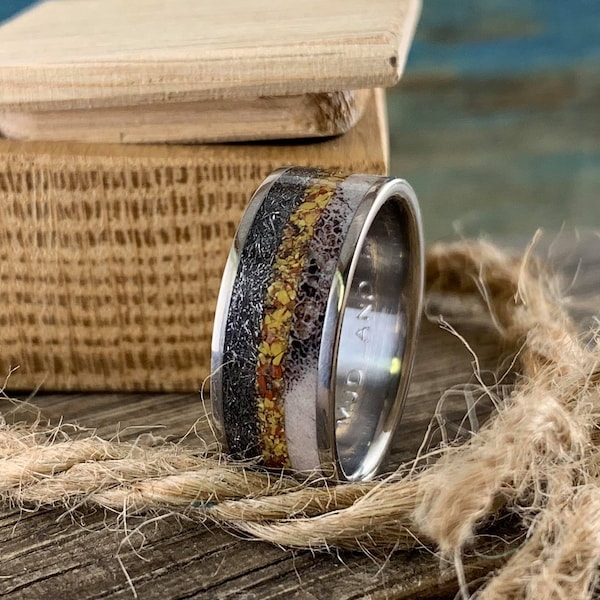 Anillo de titanio con incrustaciones de meteorito, hueso de dinosaurio y asta de ciervo - Alianza de boda para hombre