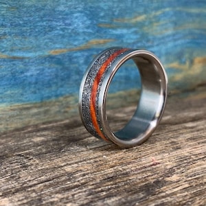 Men's Wedding Band with Meteorite and Amboyna Burl - Titanium Ring, Wood Inlay immagine 1