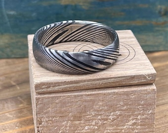 Damascus Steel Ring - Twist Pattern Wedding Band for Men - Handcrafted
