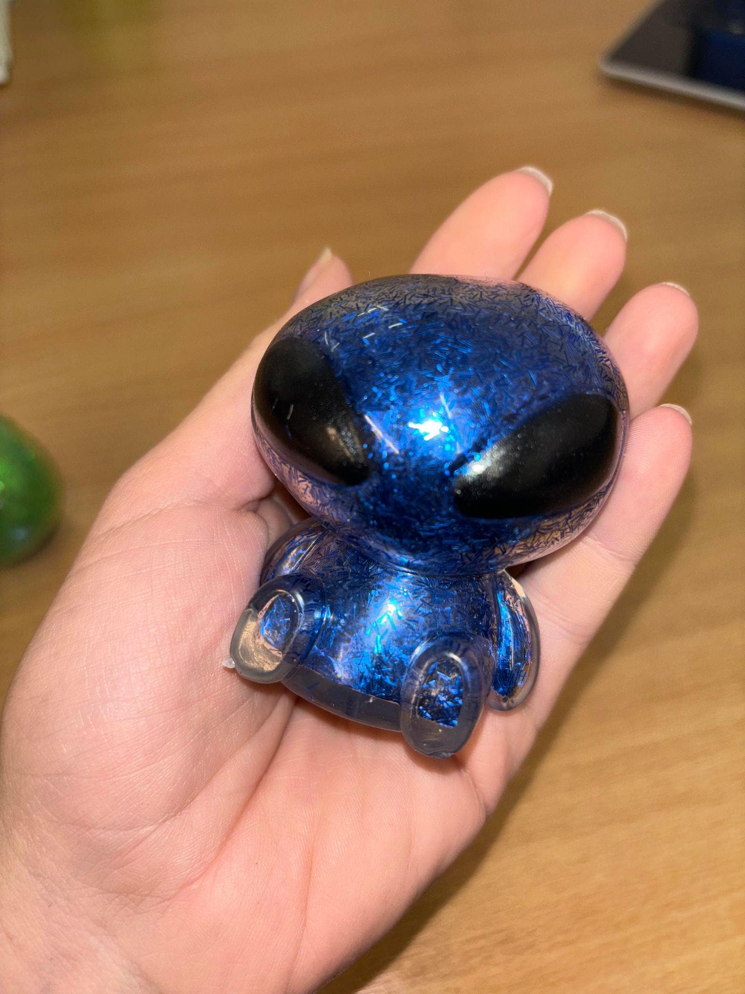 Sparkly Glitter Alien Light up Flashing Squishy Toy - Fun Sensory ...