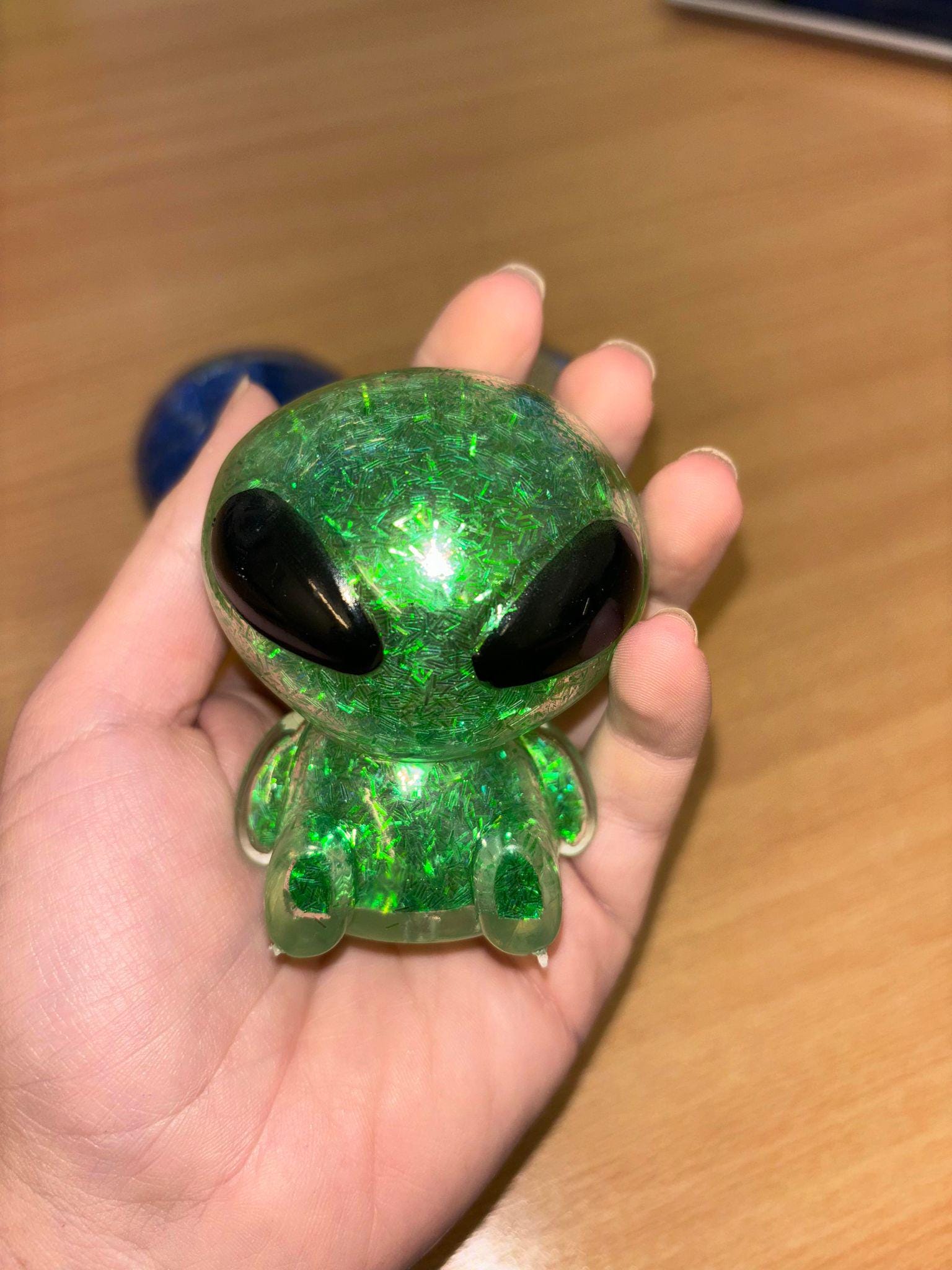 Sparkly Glitter Alien Light up Flashing Squishy Toy - Fun Sensory ...