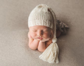 Cream Newborn Tassel Hat, Sleepy Baby Stocking Cap, long tail elf cream natural gender neutral newborn baby photography prop