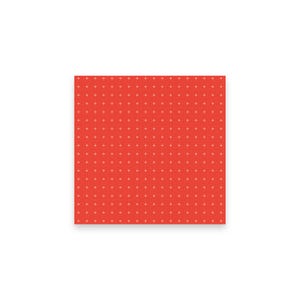 Op de afbeelding: Een vierkante, rode achtergrond met een herhalend patroon van kleine, lichtoranje plustekens. De plusjes zijn gelijkmatig verdeeld, waardoor een rasterachtig ontwerp ontstaat. Het algehele effect is een eenvoudig, maar visueel interessant patroon.