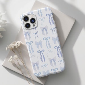 Coque de portable bleue douce Coquette, Étui de portable avec nœud, esthétique douce pour fille, iPhone 16 15 14 13 12 11 Pro Max 8 Plus X, Samsung Galaxy S24 S23 Ultra