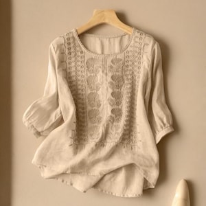 Lässige Sommer-Elegante Hemden für Damen Ärmel-Arbeitsoberteile Lässige lockere Baumwollblusen Geschenk für Sie O-Ausschnitt-Bluse mit Blumenstickerei Beige