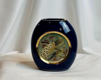 Vaso vintage Art of Chokin in porcellana blu cobalto con decorazione a pavone, prodotto in Giappone.
