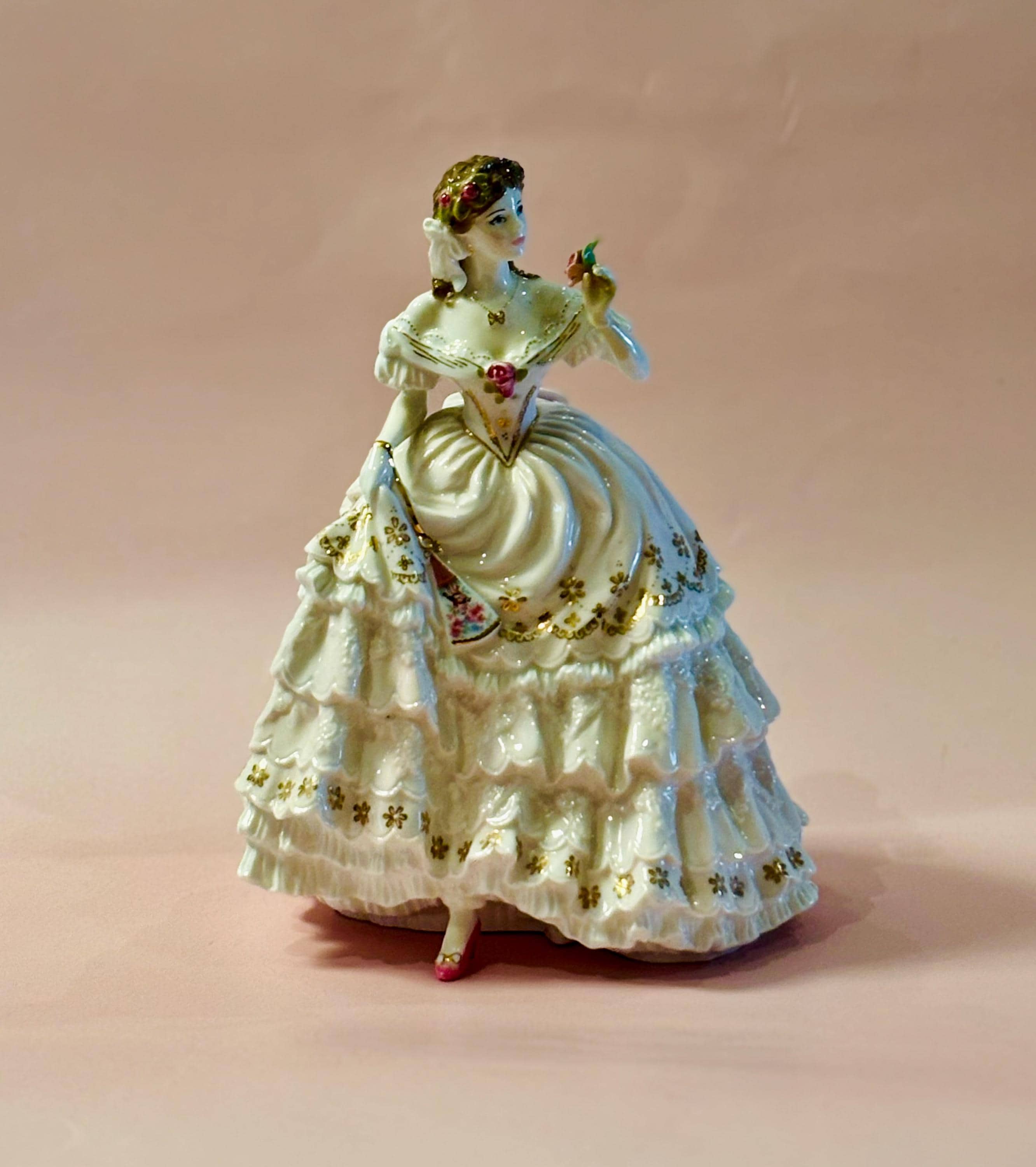 英国ロイヤルウースター フィギュア il_fullxfull.6673799869_bp35.jpg