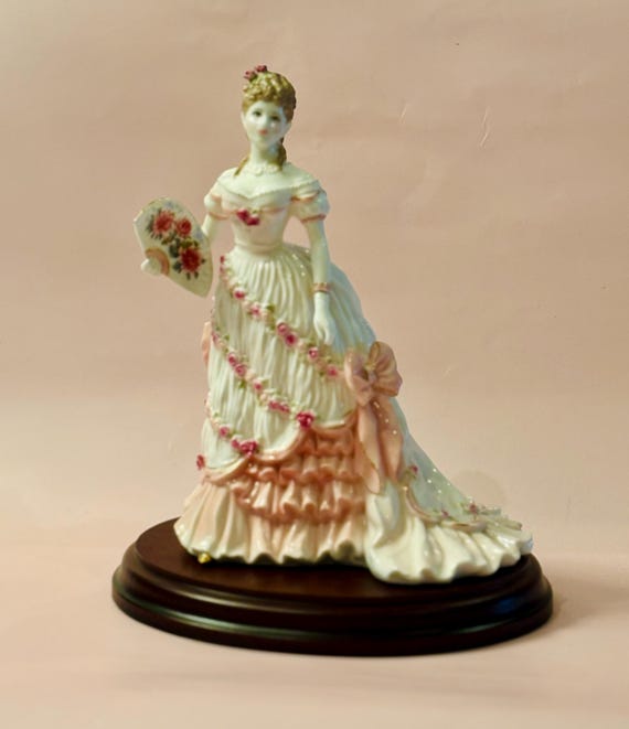 ロイヤルウースターのフィギュア：ウィンザーでの祝典、限定版 - Etsy 日本