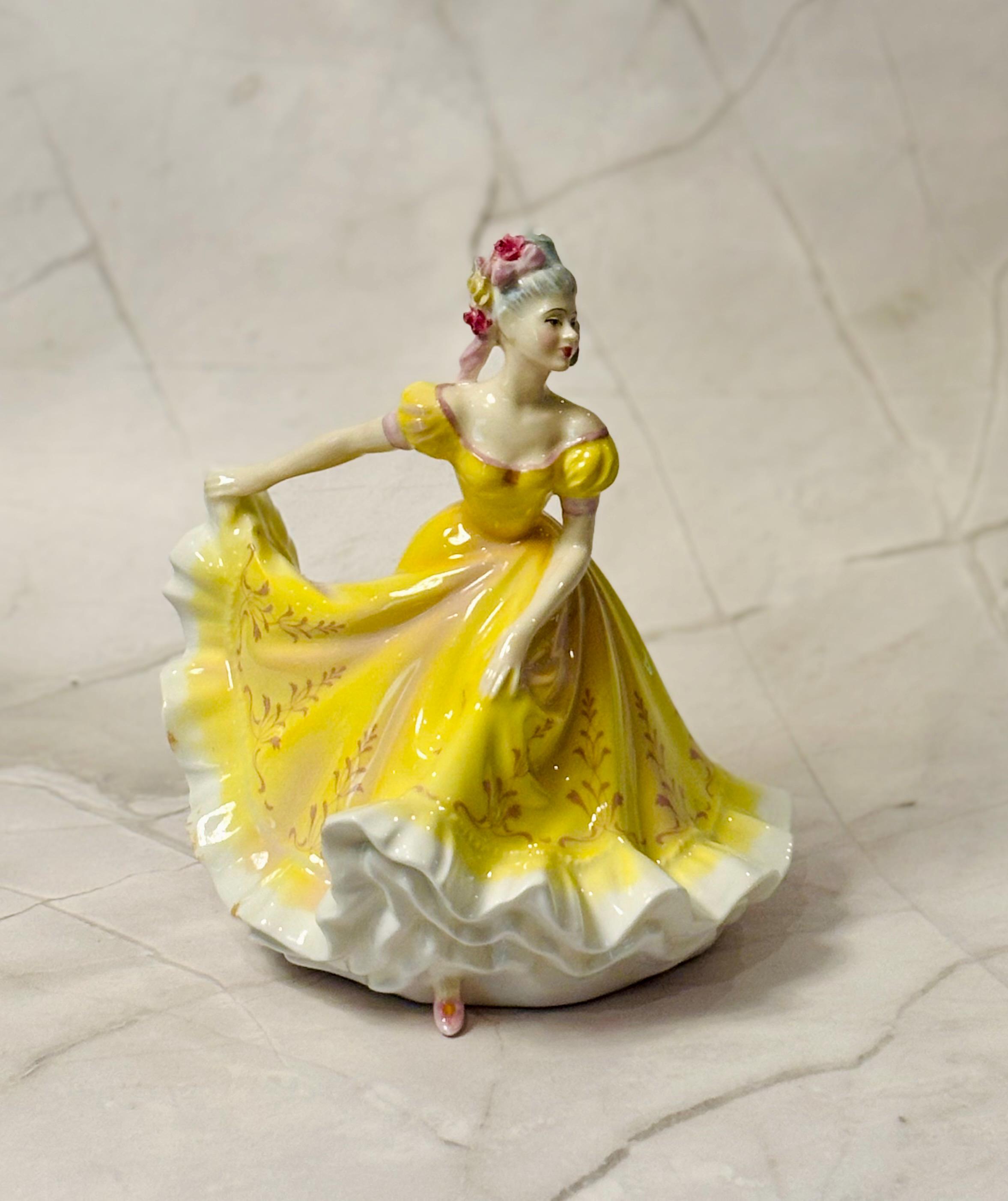 Royal Doulton Figurine, Ninette,hn 2379, 8,25H, England. - Etsy