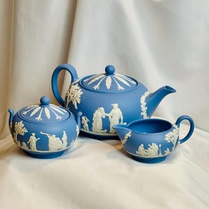 Vintage Wedgwood Blue Jasperware Tea Set Teapot Sugar Bowl Creamer White Relief England