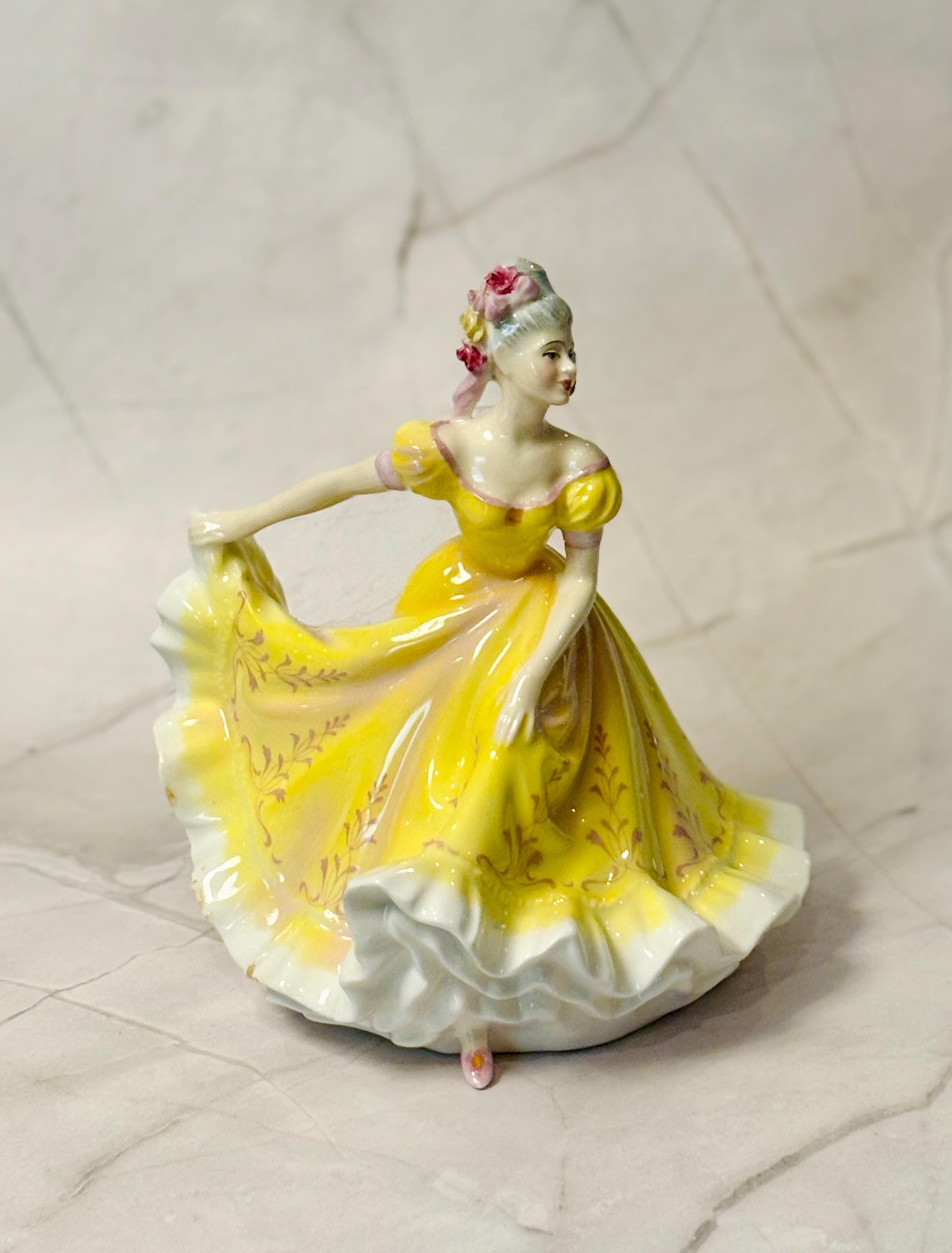Royal Doulton Figurine, Ninette,hn 2379, 8,25H, England. - Etsy Canada
