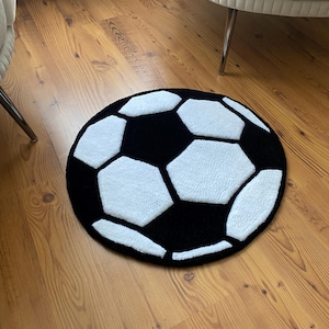 Foosball Rug Handmade Soccer Ball Tufted Rug, Round Black and White Football Rug ...