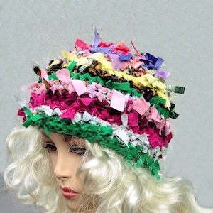 Unieke handgemaakte hoed voor vrouwen voddenhoed boho gehaakte gekke funky hoed vernieuwde upcycled beanie muts chemo hoed festivalkleding