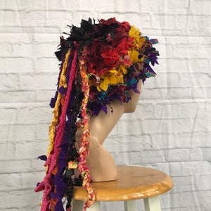 Gekke gehaakte muts met dreadlocks boho dameshoed funky unieke shabby chic ongebruikelijke rare festival hoed hoedenzaak statement muts cloche emmer