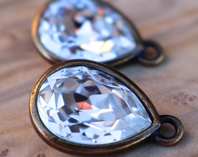 Tierra Cast Swarovski Pendant 2 Pack - 18mm Antique Bronze Crystal 12 - 31 For Jewelry Making Perfect for Earrings