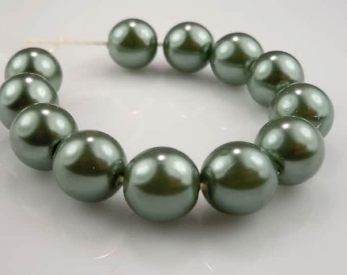12 Czech Glass Beads 8mm Pearl Coat Sage Green -  (12 - 9)