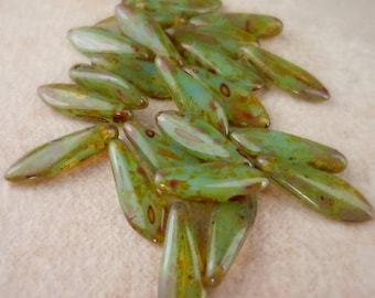 Czech Glass Beads - 16mm Milky Peridot Picasso Daggers - 10 pcs (12 - 14)